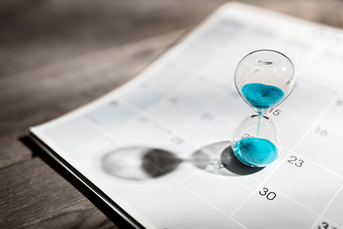Hourglass on a calendar